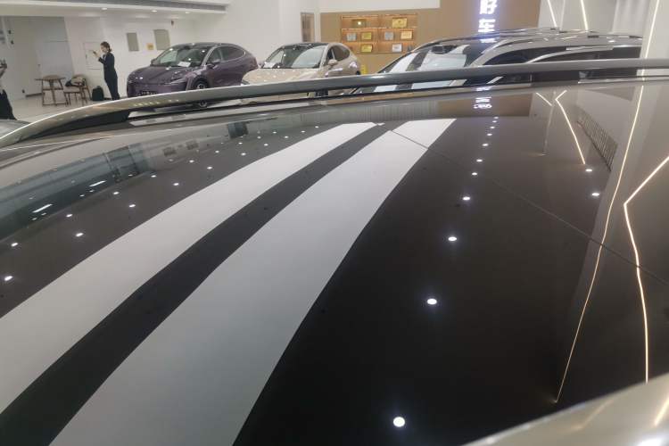 Used Hima AITO M9 2024 Range-Extended Ultra Version 42 kWh 6-Seater Model Roof