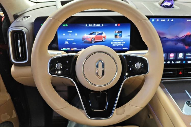 Used Hima AITO M9 2024 Range-Extended Ultra Version 42 kWh 6-Seater Model Steering Wheel