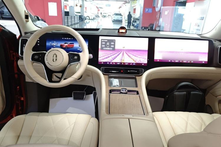 Used Hima AITO M9 2024 Range-Extended Ultra Version 42 kWh 6-Seater Model Center Console
