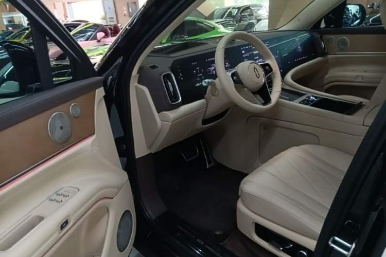Used Hima AITO M9 2024 Range-Extended Ultra Version 52 kWh 6-Seater Model Driver Seat