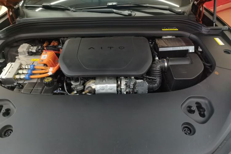 Used Hima AITO M9 2024 Range-Extended Ultra Version 42 kWh 6-Seater Model Engine Bay