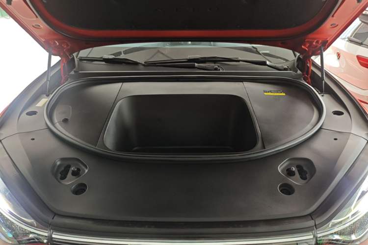 Used Hima AITO M9 2024 All-Electric Ultra Version 100 kWh 5-Seater Model Engine Bay