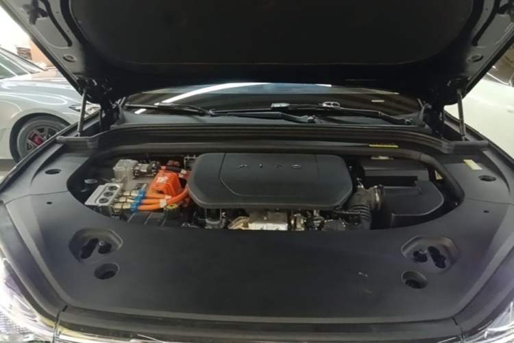Used Hima AITO M9 2024 Range-Extended Ultra Version 52 kWh 6-Seater Model Engine Bay