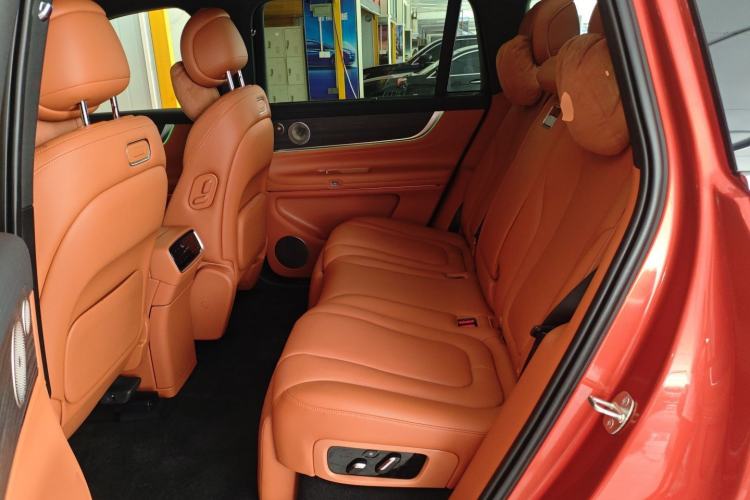 Used Hima AITO M9 2024 All-Electric Ultra Version 100 kWh 5-Seater Model Interior 4