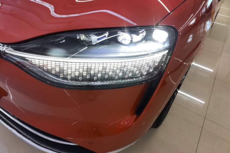 Used Hima AITO M9 2024 Range-Extended Ultra Version 42 kWh 6-Seater Model Left Front Headlight