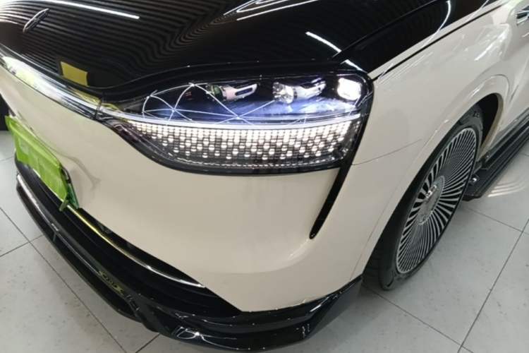 Used Hima AITO M9 2024 Range-Extended Ultra Version 52 kWh 6-Seater Model Left Front Headlight