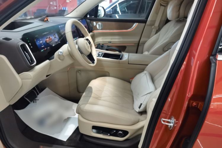 Used Hima AITO M9 2024 Range-Extended Ultra Version 42 kWh 6-Seater Model Left Front Seat