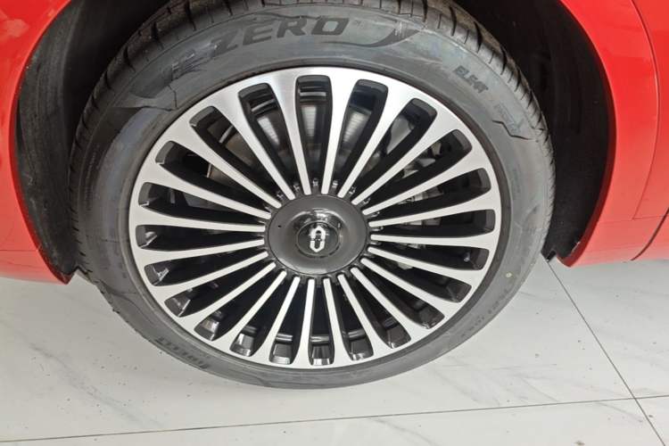 Used Hima AITO M9 2024 All-Electric Ultra Version 100 kWh 5-Seater Model Left Front Wheel Hub