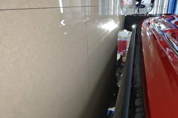 Used Hima AITO M9 2024 Range-Extended Ultra Version 42 kWh 6-Seater Model Left Side Sill