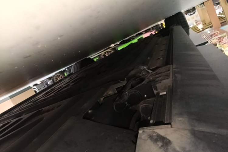 Used Hima AITO M9 2024 Range-Extended Ultra Version 52 kWh 6-Seater Model Left Side Sill