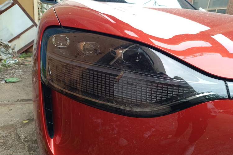 Used Hima AITO M9 2024 Range-Extended Ultra Version 42 kWh 6-Seater Model Right Front Headlight