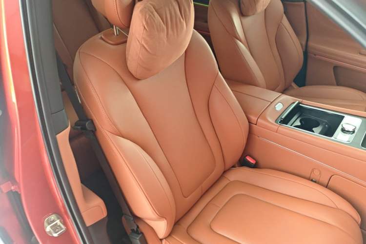 Used Hima AITO M9 2024 All-Electric Ultra Version 100 kWh 5-Seater Model Right Front Seat