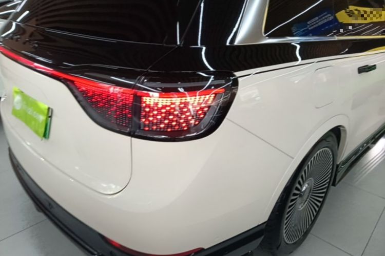 Used Hima AITO M9 2024 Range-Extended Ultra Version 52 kWh 6-Seater Model Right Rear Taillight