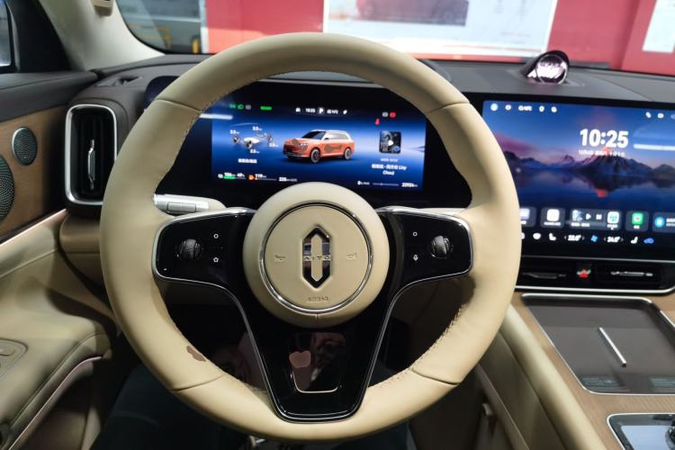 Used Hima AITO M9 2024 Range-Extended Ultra Version 42 kWh 6-Seater Model Steering Wheel