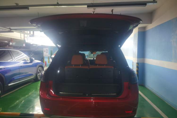 Used Hima AITO M9 2024 Range-Extended Max Edition 42 kWh 6-Seater Version Trunk