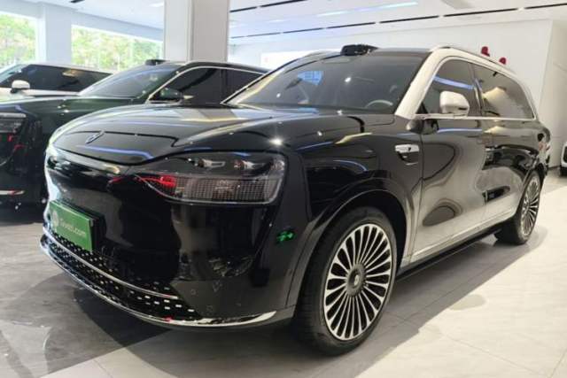 Hima AITO M9 2025 Extended-Range Ultra Version 52 kWh 6-Seater с пробегом