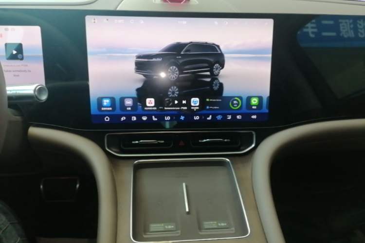 Used Hima AITO M9 2025 Extended-Range Max Version 52 kWh 5-Seater Edition Audio And AC Panel
