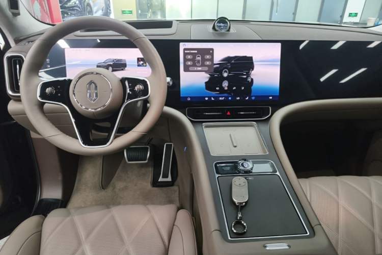 Used Hima AITO M9 2025 Extended-Range Ultra Version 52 kWh 5-Seater Edition Center Console