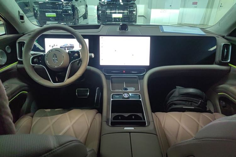 Used Hima AITO M9 2025 Extended-Range Ultra Version 52 kWh 5-Seater Edition Center Console