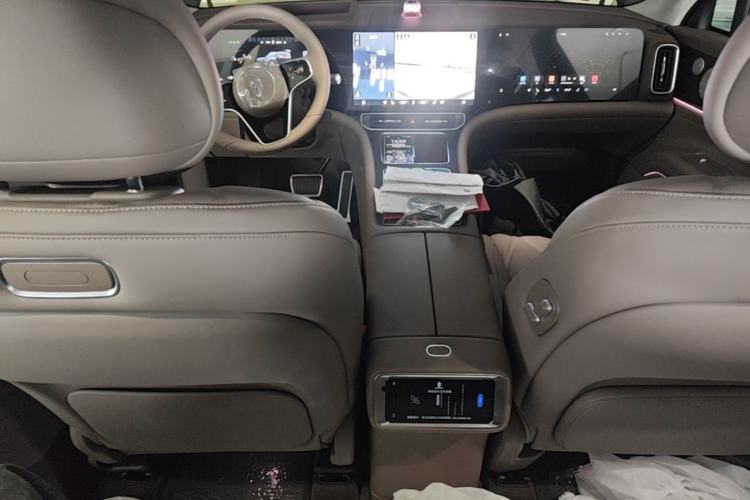 Used Hima AITO M9 2025 Extended-Range Ultra Version 52 kWh 5-Seater Edition Center Console