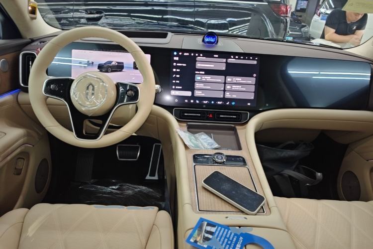 Used Hima AITO M9 2025 Extended-Range Ultra Version 52 kWh 5-Seater Edition Center Console