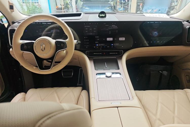 Used Hima AITO M9 2025 Model Range-Extended Ultra Edition 52kWh 6-seater (896-line LiDAR) Center Console