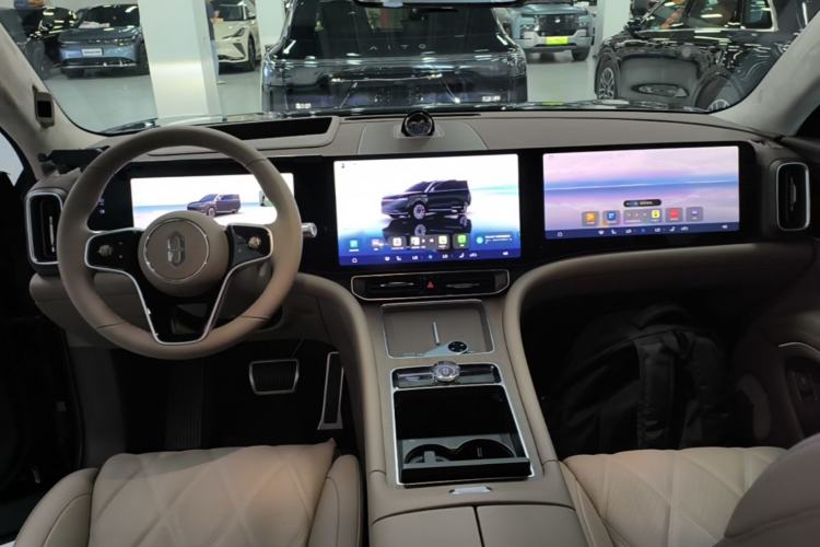 Used Hima AITO M9 2025 Extended-Range Ultra Version 52 kWh 5-Seater Edition Center Console