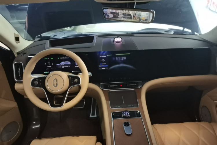 Used Hima AITO M9 2025 Extended-Range Ultra Version 52 kWh 5-Seater Edition Center Console