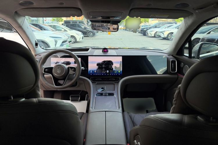 Used Hima AITO M9 2025 Extended-Range Max Version 52 kWh 5-Seater Edition Center Console