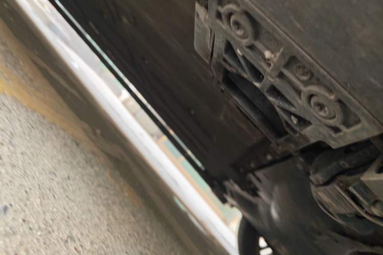 Used Hima AITO M9 2025 Pure Electric Ultra Version 100 kWh 6-Seater Model Chassis Front Right