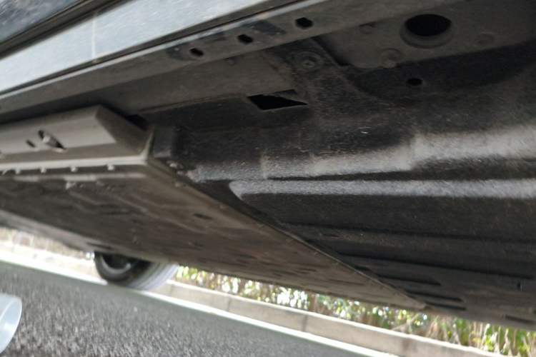 Used Hima AITO M9 2025 Extended-Range Max Version 52 kWh 6-Seater Edition Chassis Rear Left