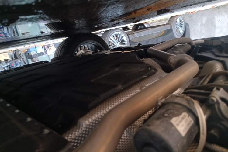 Used Hima AITO M9 2025 Extended-Range Ultra Version 52 kWh 6-Seater Chassis Rear Right