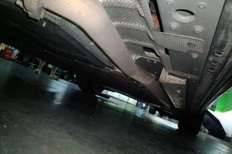 Used Hima AITO M9 2025 Extended-Range Ultra Version 52 kWh 6-Seater Chassis Rear Right
