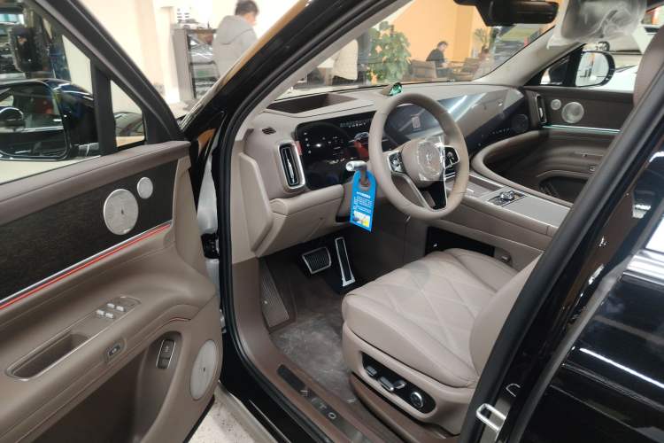Used Hima AITO M9 2025 Extended-Range Ultra Version 52 kWh 6-Seater Driver Seat