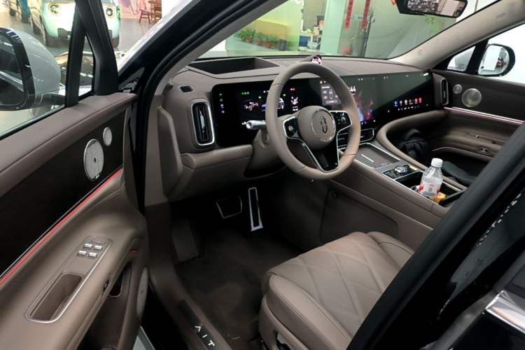 Used Hima AITO M9 2025 Model Range-Extended Ultra Edition 52kWh 6-seater (896-line LiDAR) Driver Seat