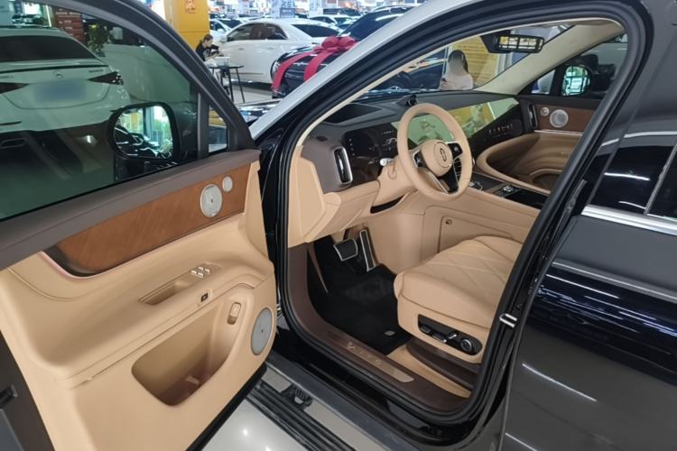 Used Hima AITO M9 2025 Extended-Range Ultra Version 52 kWh 6-Seater Driver Seat