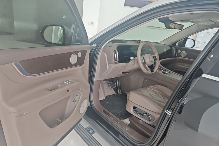 Used Hima AITO M9 2025 Extended-Range Ultra Version 52 kWh 6-Seater Driver Seat