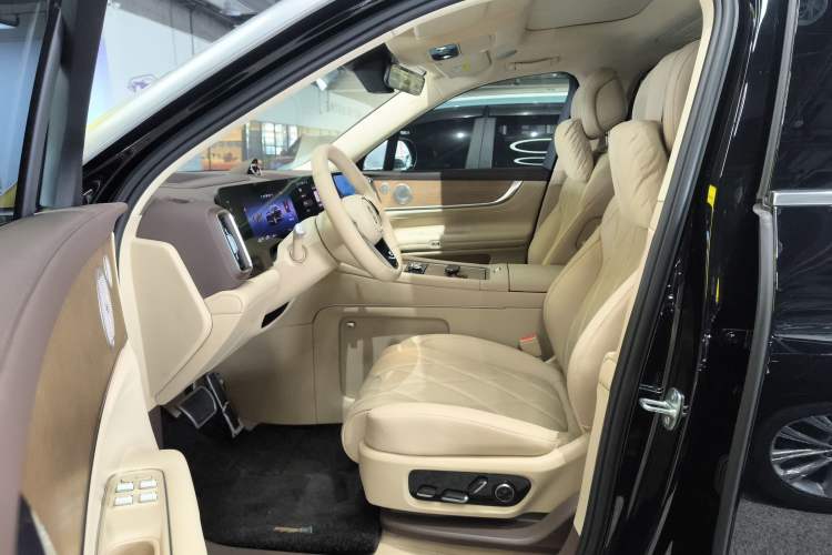 Used Hima AITO M9 2025 Extended-Range Ultra Version 52 kWh 6-Seater Driver Seat