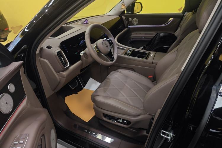 Used Hima AITO M9 2025 Extended-Range Ultra Version 52 kWh 6-Seater Driver Seat