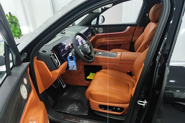 Used Hima AITO M9 2025 Extended-Range Max Version 52 kWh 6-Seater Edition Driver Seat