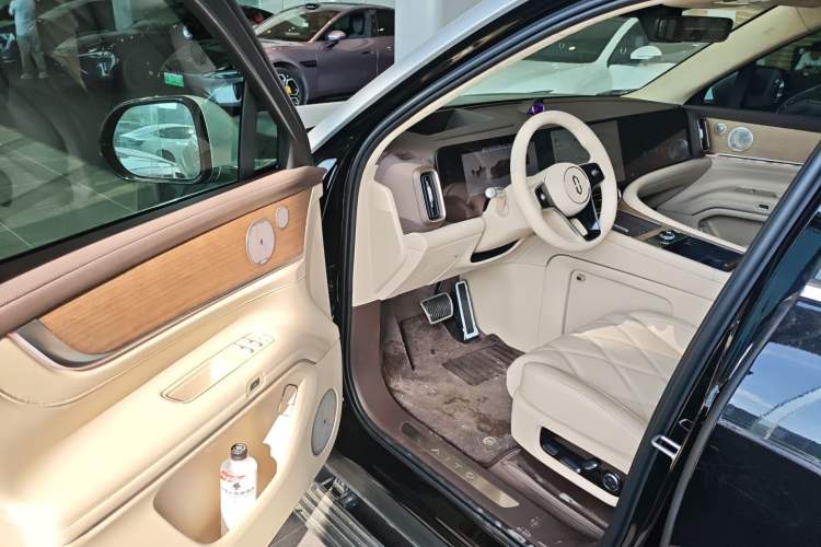Used Hima AITO M9 2025 Model Pure Electric Ultra Edition 100kWh 6-seater (896-line LiDAR) Driver Seat