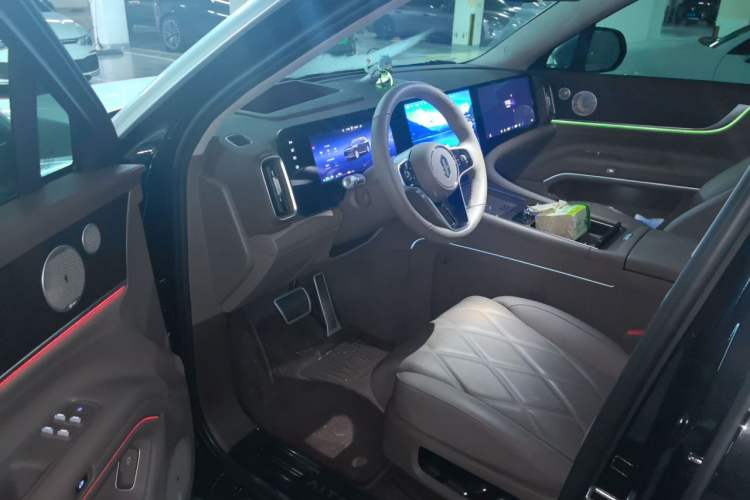 Used Hima AITO M9 2025 Extended-Range Ultra Version 52 kWh 5-Seater Edition Driver Seat