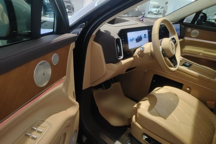 Used Hima AITO M9 2025 Extended-Range Ultra Version 52 kWh 5-Seater Edition Driver Seat