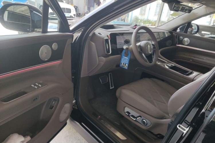 Used Hima AITO M9 2025 Model Range-Extended Max Edition 52kWh 5-seater (896-line LiDAR) Driver Seat