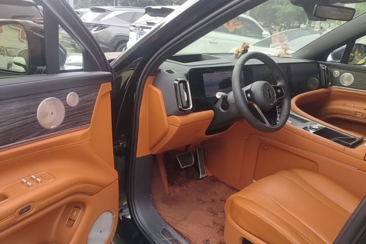 Used Hima AITO M9 2025 Extended-Range Max Version 52 kWh 6-Seater Edition Driver Seat