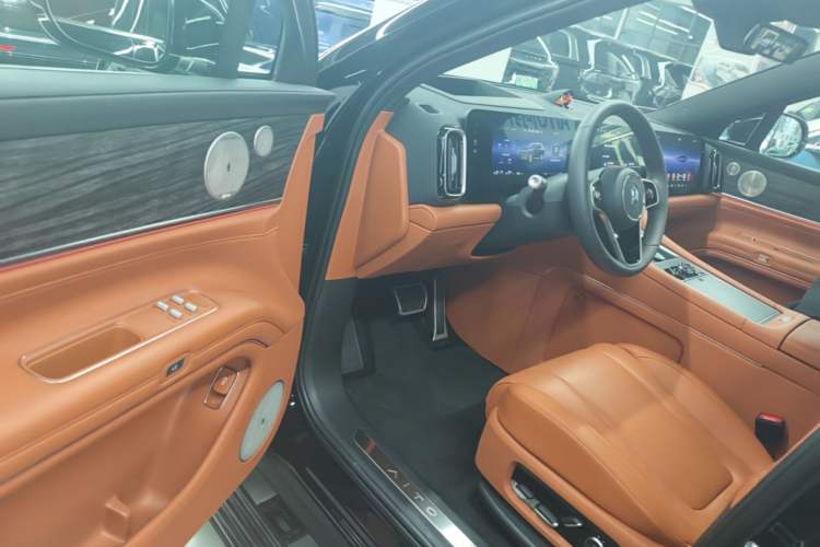 Used Hima AITO M9 2025 Extended-Range Ultra Version 52 kWh 5-Seater Edition Driver Seat
