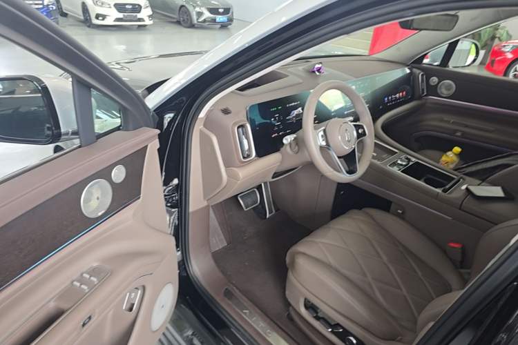 Used Hima AITO M9 2025 Extended-Range Ultra Version 52 kWh 5-Seater Edition Driver Seat