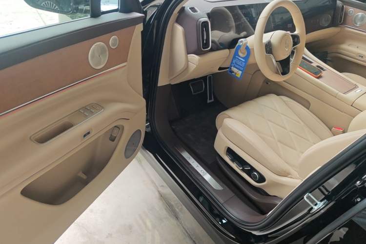 Used Hima AITO M9 2025 Model Range-Extended Ultra Edition 52kWh 6-seater (896-line LiDAR) Driver Seat