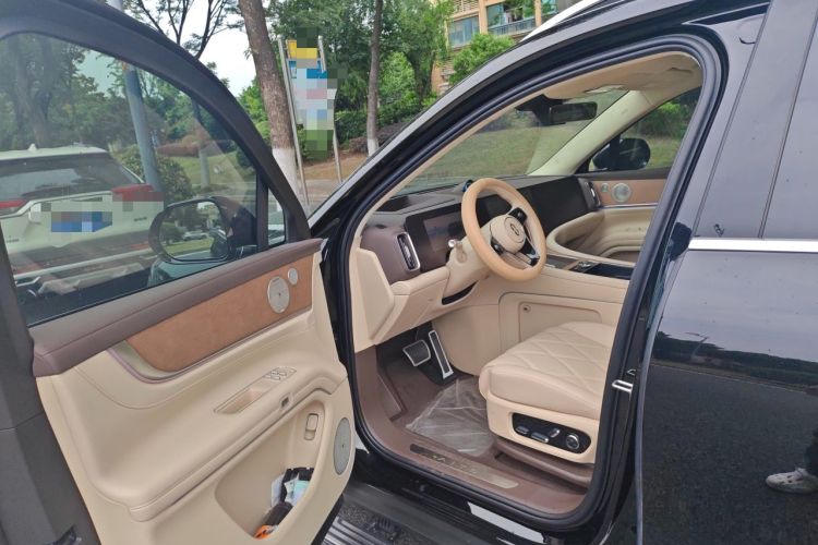 Used Hima AITO M9 2025 Extended-Range Ultra Version 52 kWh 6-Seater Driver Seat