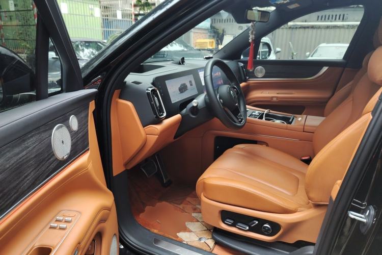 Used Hima AITO M9 2025 Extended-Range Ultra Version 52 kWh 6-Seater Driver Seat